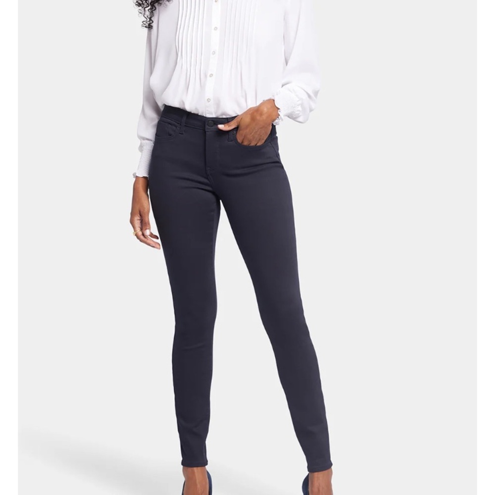 NYDJ AMI SKINNY LEGGING  WOMENS JEANS 
Size 8